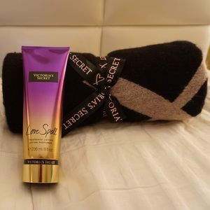 Cozy Victoria secret bundle